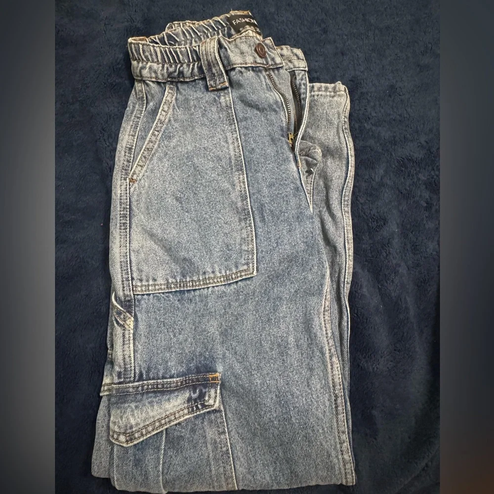 Fashion Nova Relaxed Fit Light Cargo Blue Jeans - Picture 2 of 4